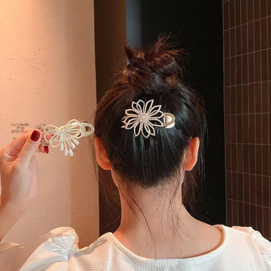 Dignified Flowers Horizontal Clip Hair Claw Bow Ponytail Clip
